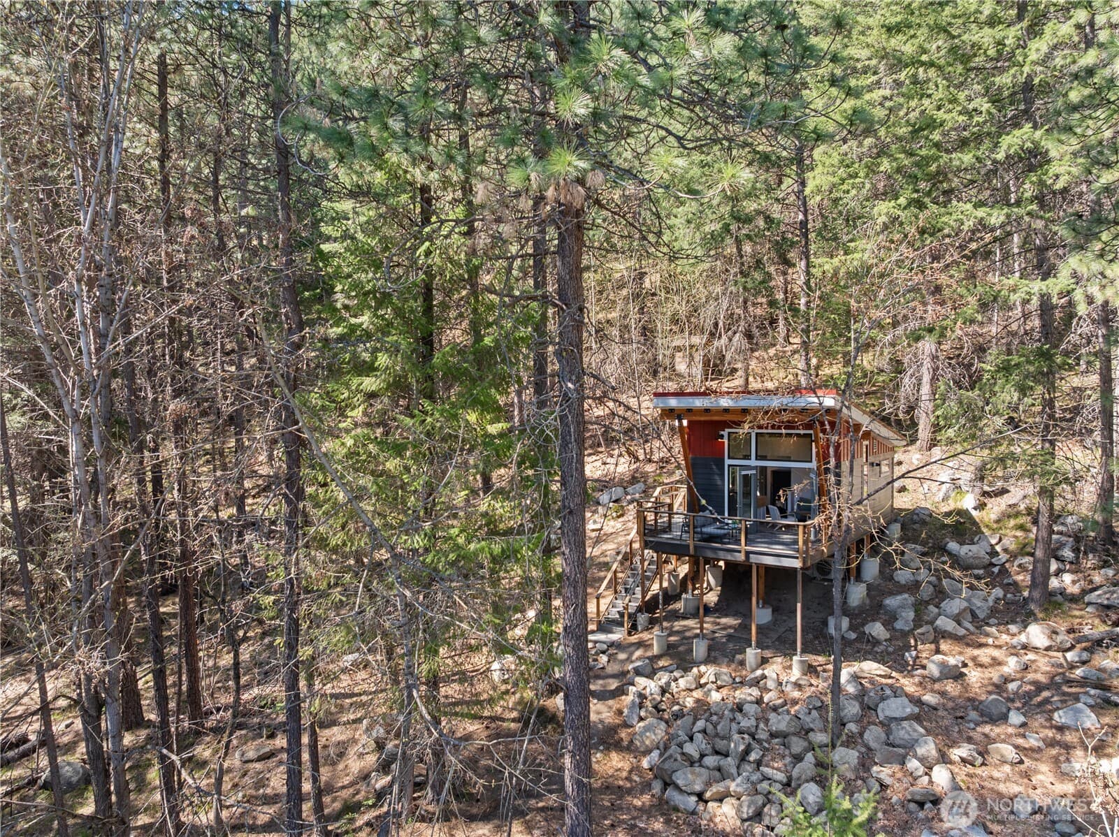 8056 Bayne Road photo 2