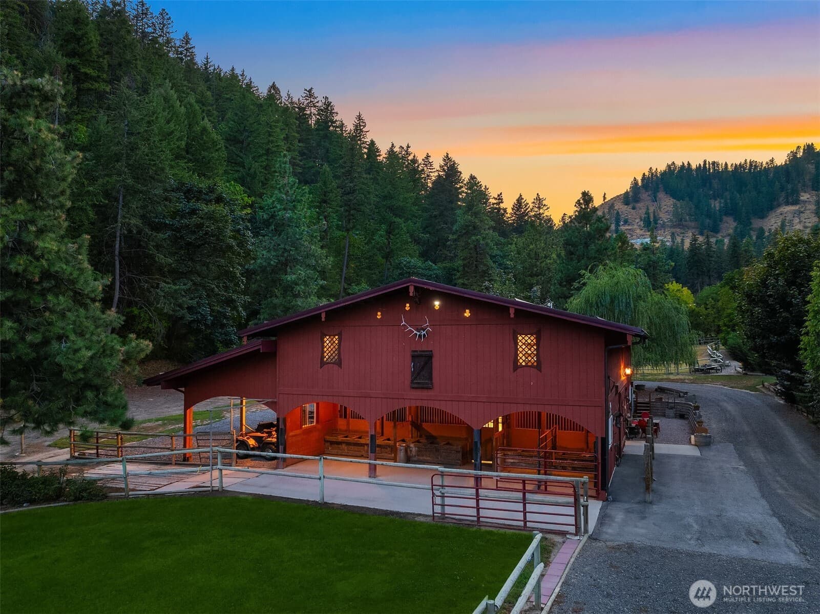 951 Willems Road photo 3