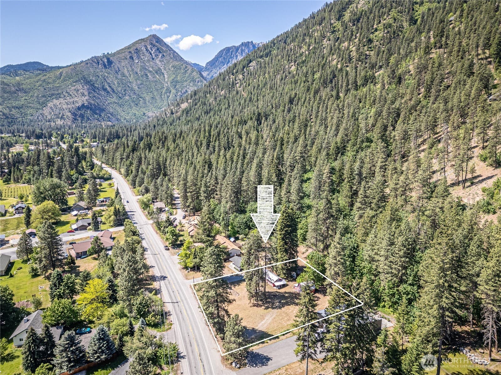 8494 Icicle Road photo 2