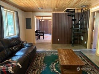 19045 Gill Creek Road photo 3