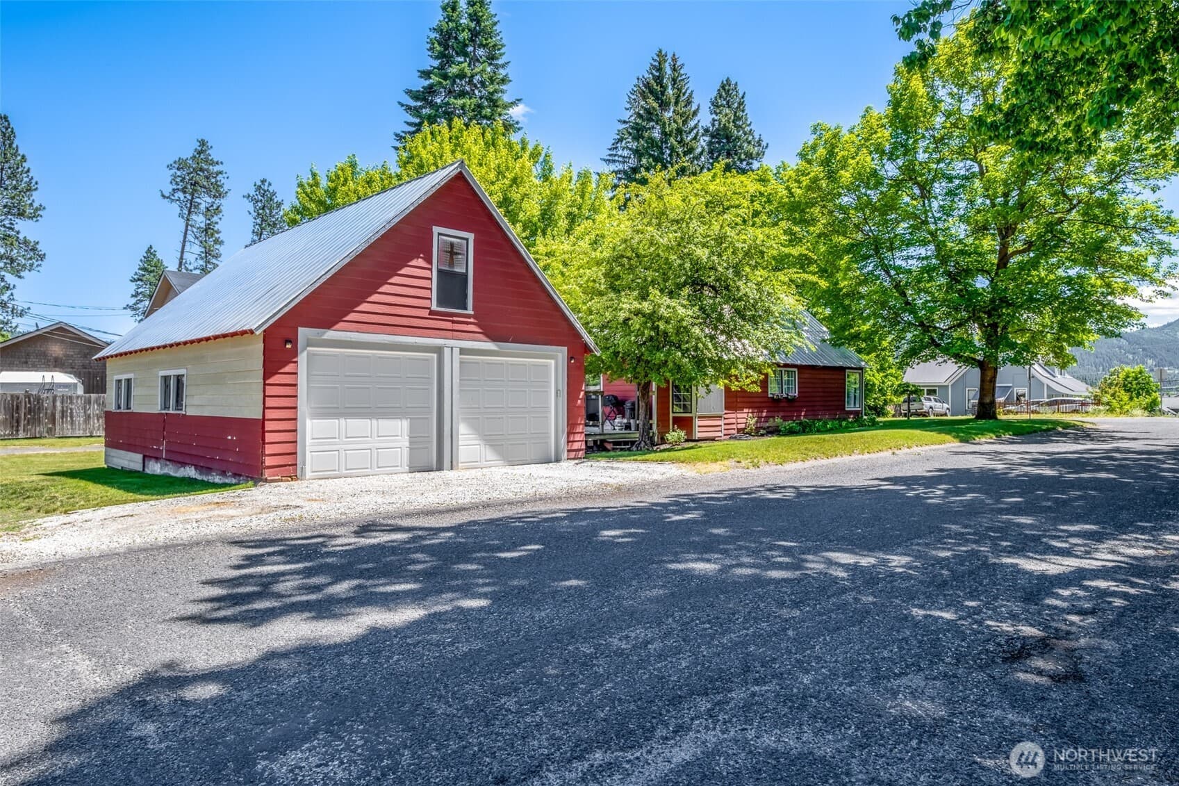 604 Cedar Street photo 2