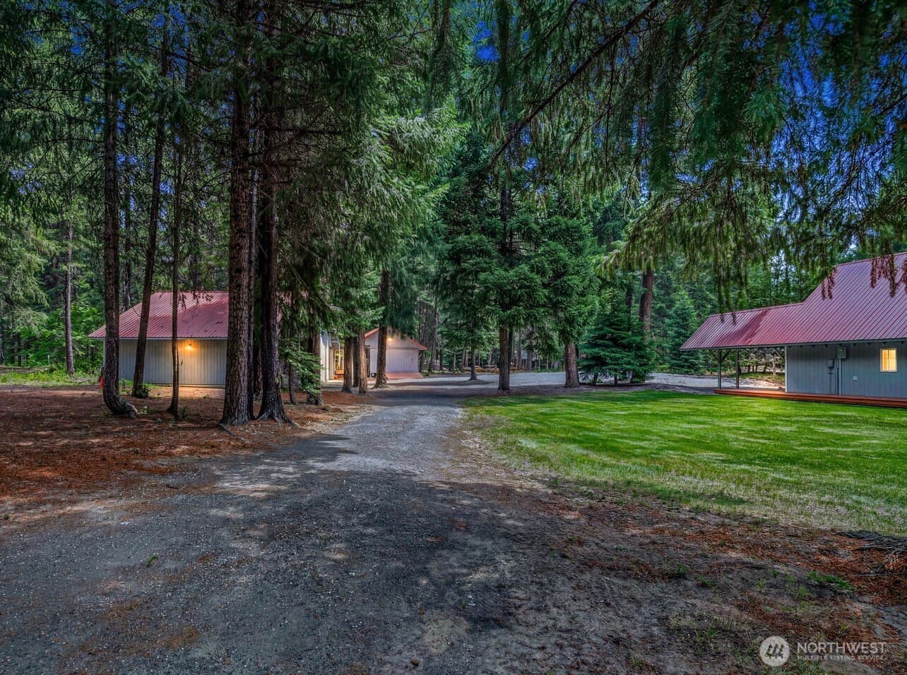 2605 Larch Drive photo 5
