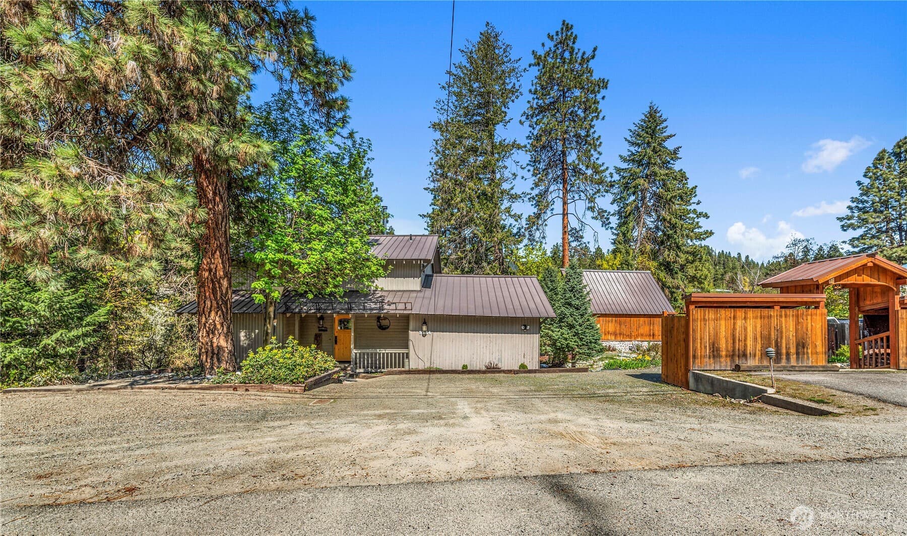 9864 East Leavenworth Road photo 3