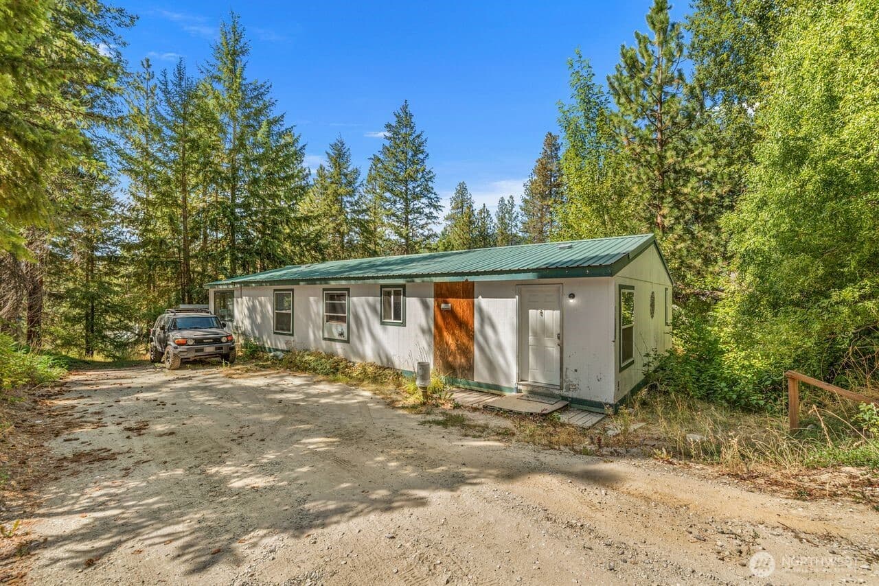 24608 Spur Street photo 2