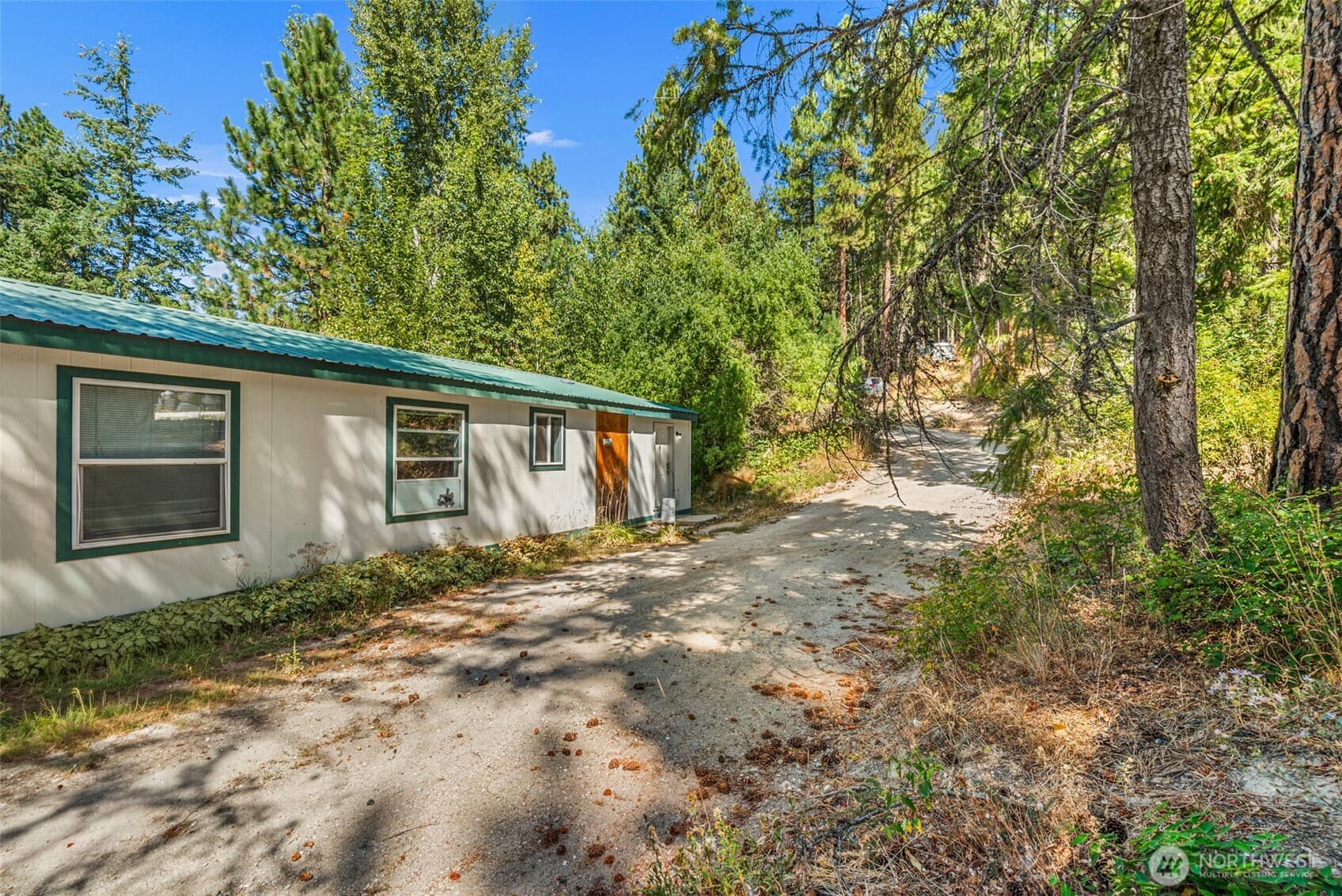 24608 Spur Street photo 4