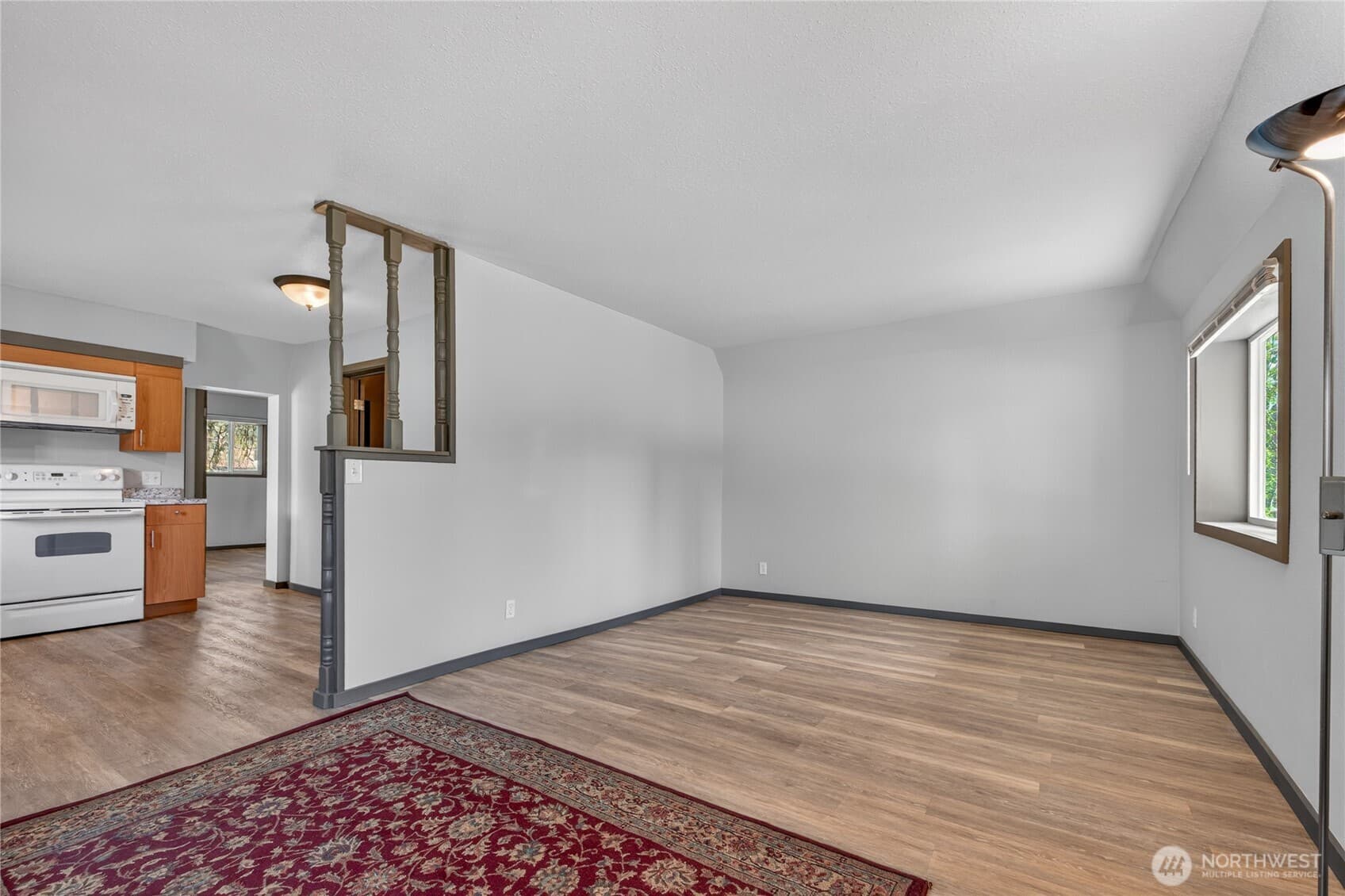 132 Whitman Street photo 5