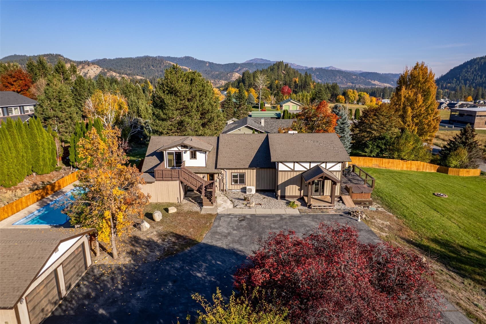 10285 Ski Hill Drive photo 3