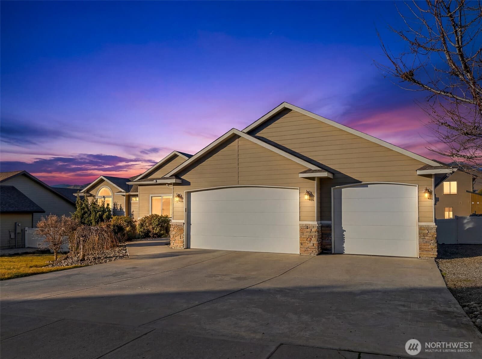 105 Cascade Place photo 2