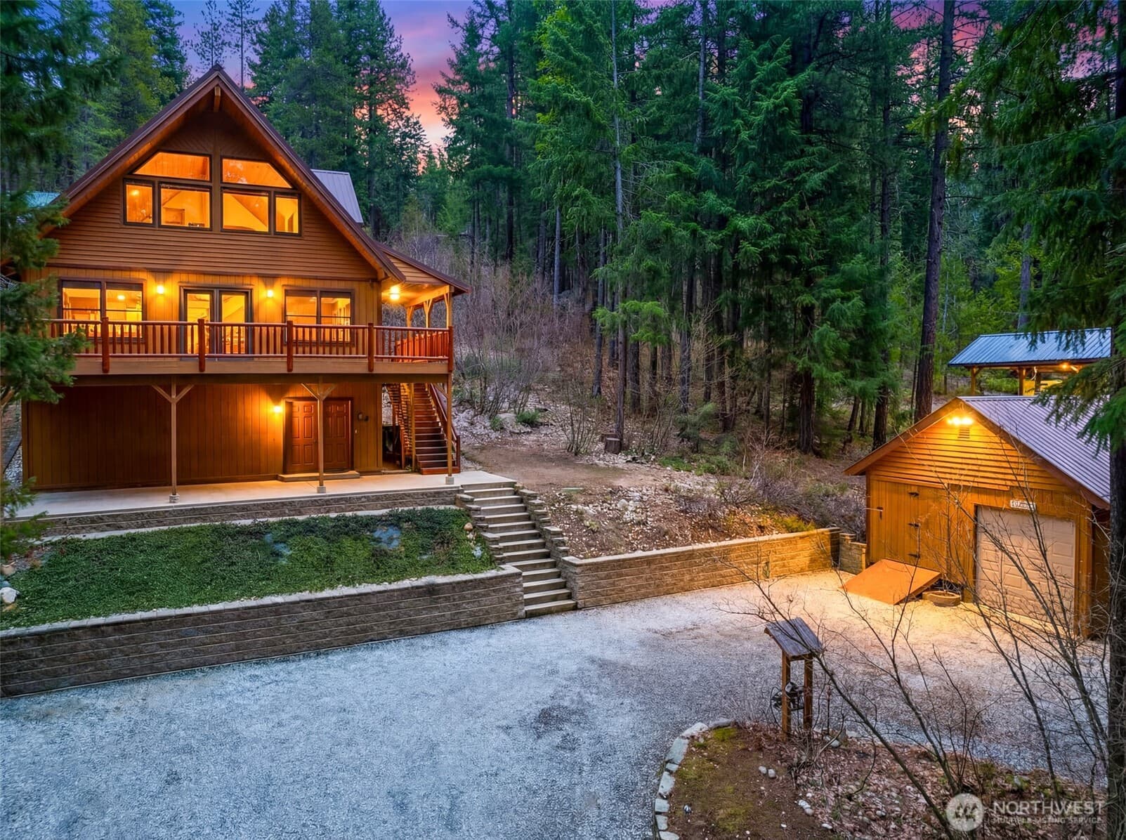 2454 Salal Drive photo 3