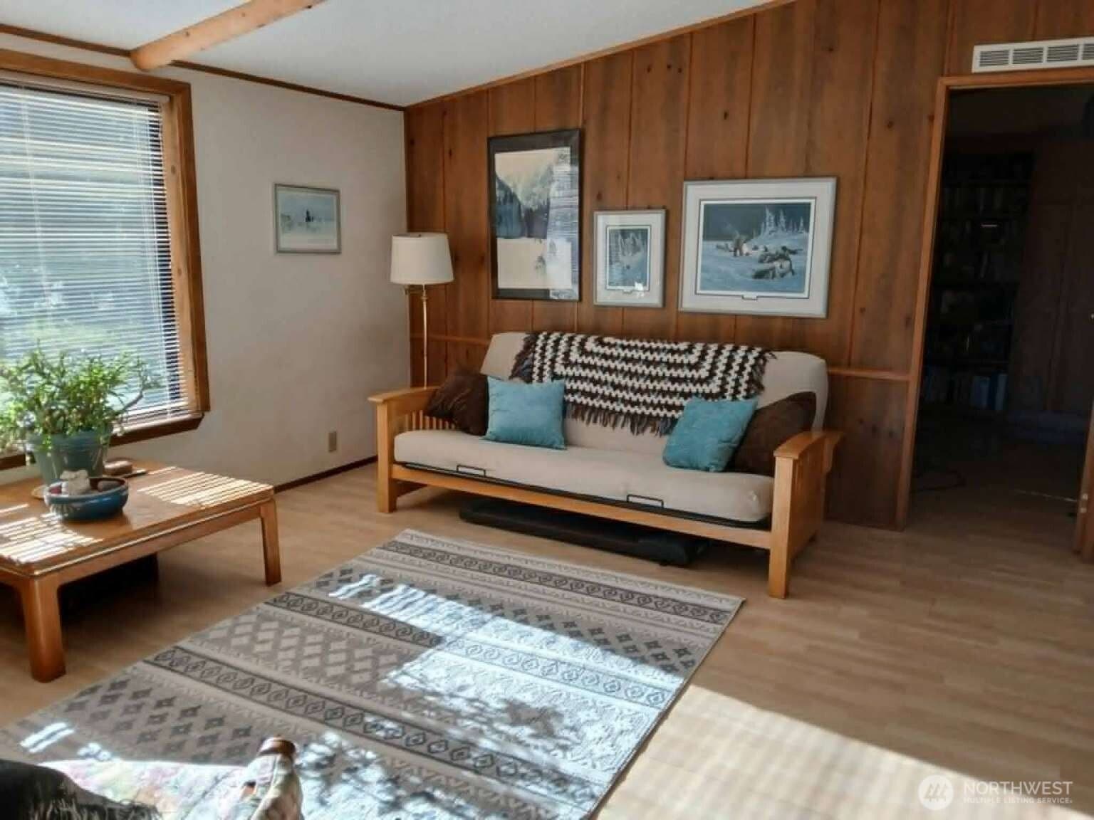 18555 Hazel Lane photo 3
