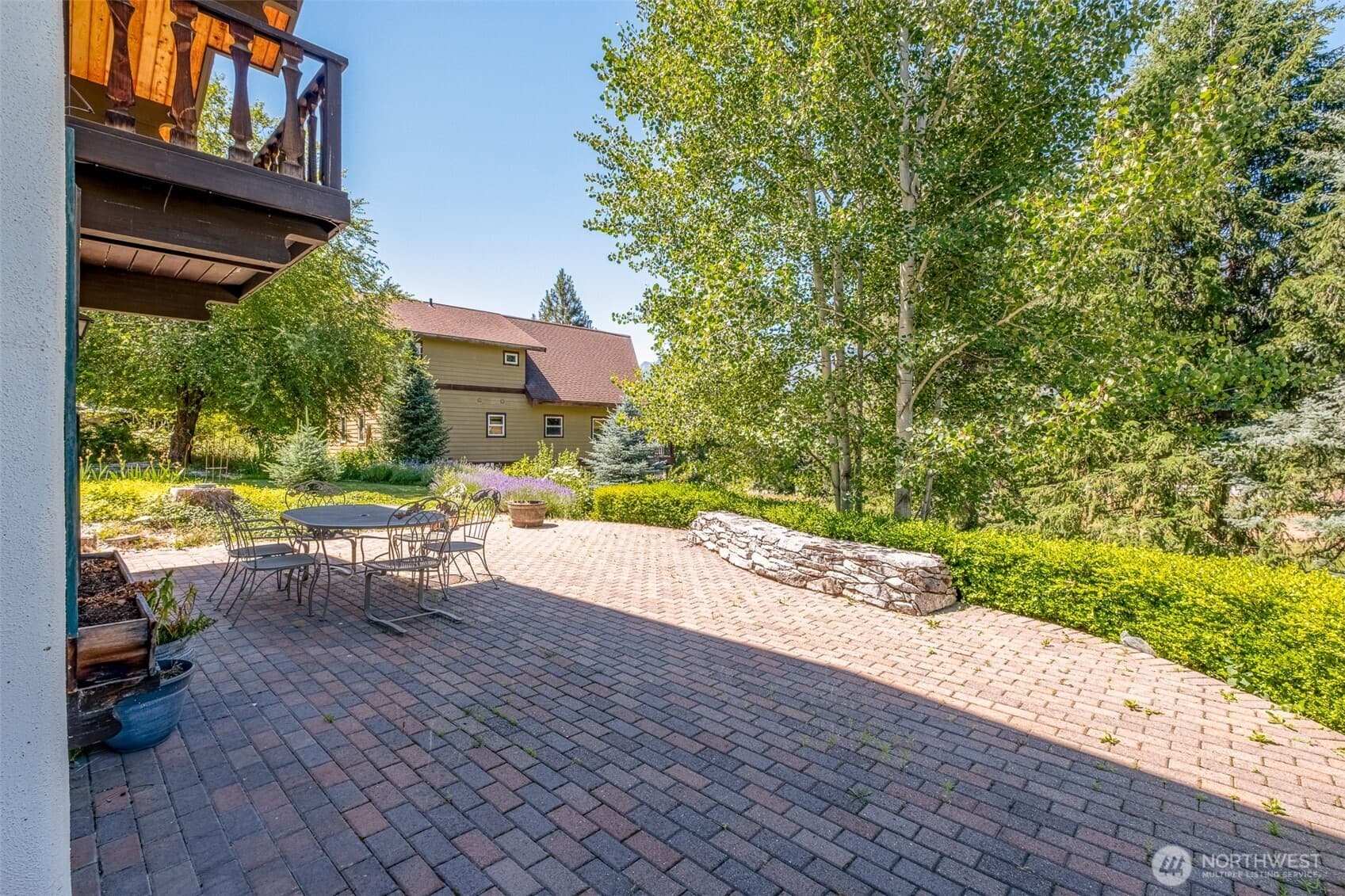 9724 Dye Road photo 3